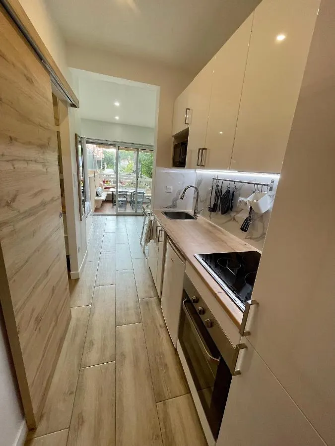 Apartment Superbe Studio Avec Terrasse Proximite Plage Saint-Mandrier-sur-Mer France